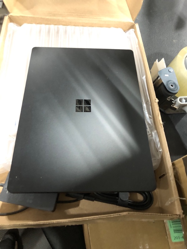 Photo 1 of Surface Laptop 4 for Business - 13.5", Matte Black (Metal), Intel Core i7, 16GB RAM, 256GB SSD, Fren