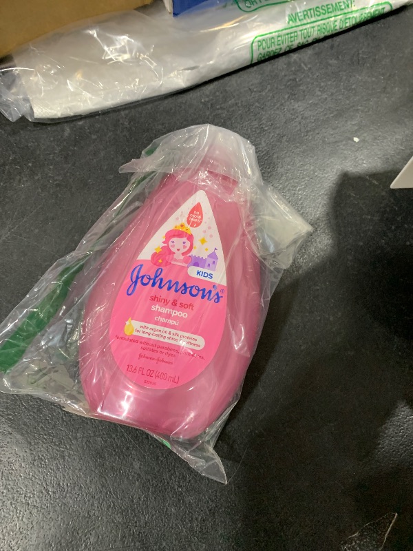 Photo 1 of Johnson's Kids Shiny & Soft Tear-Free Kids' Shampoo with Argan Oil & Silk Proteins, Hair Wash Gently Cleanses & Boosts Natural Shine & Softness, Hypoallergenic, Sulfate-Free, 13.6 fl. oz