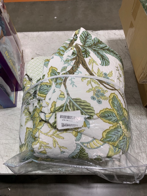 Photo 1 of Travan 3-Piece Quilt Set Quilted Bedspread Cotton Coverlet Set Floral Oversized Quilted Bedding Set for All Season, White Vine, King Size