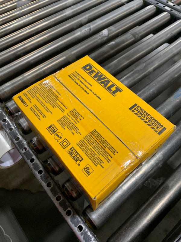 Photo 1 of DEWALT Electric Sander, 1/4-Inch Sheet, 14,000 OPM (DWE6411)