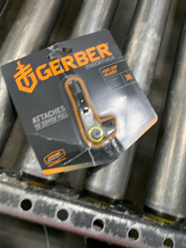 Photo 1 of Gerber Gear GDC Zip Blade Utility Knife with Plain Edge Blade, Compact Everyday Carry Box Cutter and Wire Stripper Tool with Keychain Attachment and Frame Lock