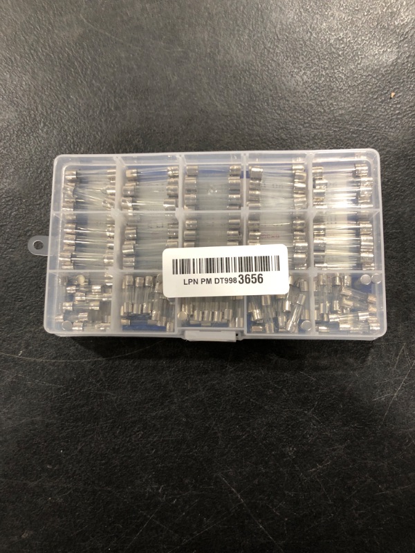 Photo 1 of BOJACK 15 Values 200 pcs Fast-Blow Glass Fuses Assortment Kit 5x20mm 250V 1 5 10 15 20A 6x30mm 250V 1 2 3 5 6 7 8 10 15 20A amp packag in a Clear Plastic Box