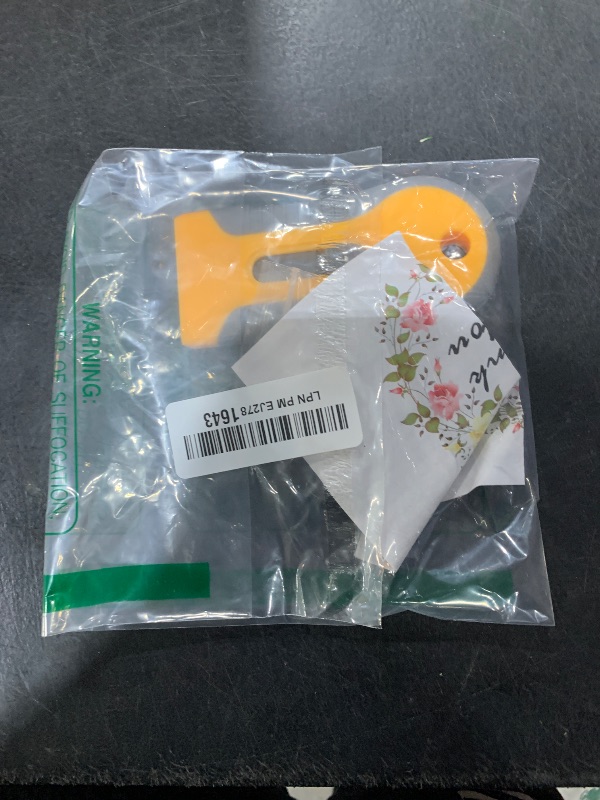 Photo 1 of Razor Blade Scrape with 15pcs Extra Blades, Scraper Tool, Razor Blade Retractable, Paint Stripping Tool, Cleaning Tool for Removing Labels, Stickers, Decals, Paint from Glass and Stovetop-WEGAZ