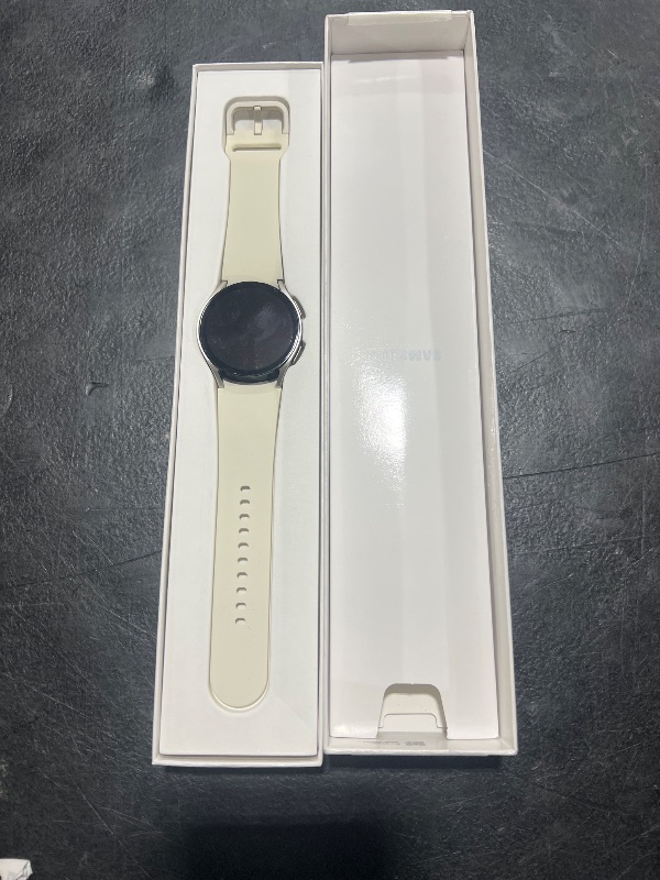 Photo 1 of Samsung Galaxy Watch 6 40mm LTE Smartwatch, Fitness Tracker, Personalized HR Zones, Advanced Sleep Coaching, Heart Monitor, BIA Sensor for Health Wellness Insights, Big Screen, US Version, Gold