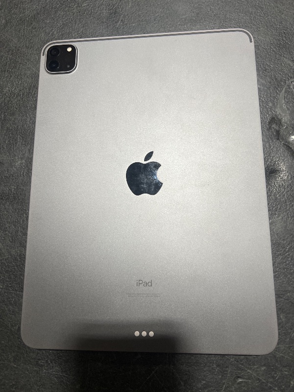 Photo 1 of iPad Pro 11in (3nd Gen.) - 256GB - WiFi - Space Gray (Renewed Premium)