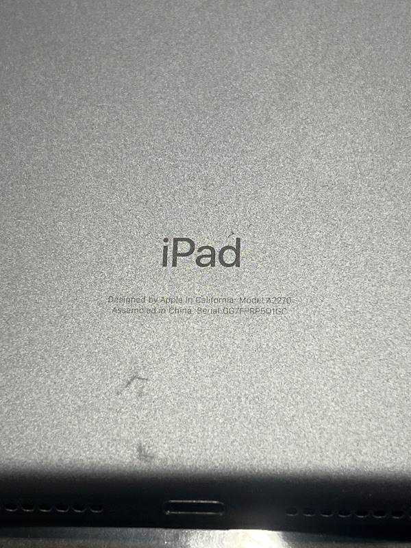 Photo 1 of Apple iPad 2020 (10.2-inch, Wi-Fi, 32GB) - Space Gray (Renewed)