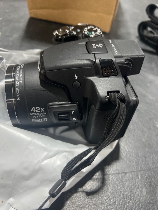Photo 1 of Nikon COOLPIX P510 16.1MP 42x Opt Zoom 3.0 LCD Digital Camera Black - (Renewed)