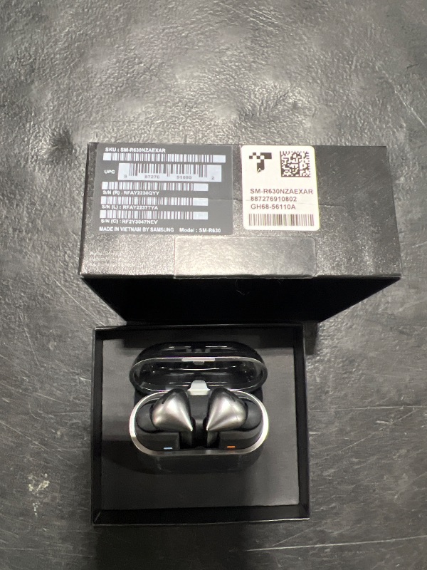 Photo 1 of Samsung Galaxy Buds 3 Pro AI True Wireless Bluetooth Earbuds, Noise Cancelling, Sound Optimization, Redesigned Comfort Fit, Silver [US Version, Amazon Exclusive, 2Yr Warranty]