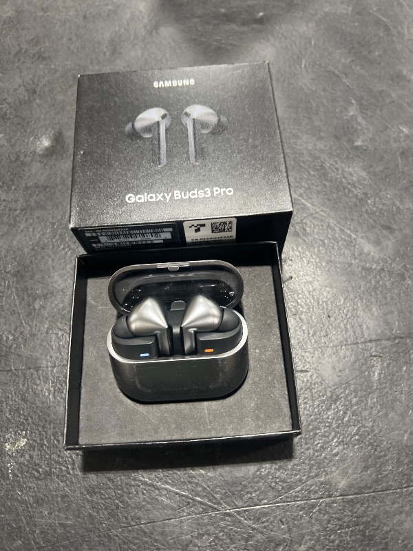 Photo 1 of Samsung Galaxy Buds 3 Pro AI True Wireless Bluetooth Earbuds, Noise Cancelling, Sound Optimization, Redesigned Comfort Fit, Silver [US Version, Amazon Exclusive, 2Yr Warranty]
