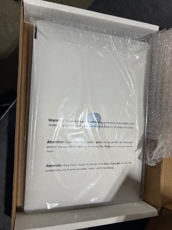 Photo 1 of Late 2020 Apple MacBook Pro with M1 Chip (13.3 inch, 16GB RAM, 512GB SSD) Silver (Renewed)