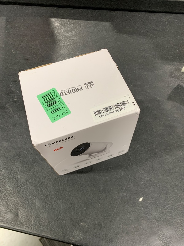Photo 1 of ?Electric Focus?Magcubic Mini Projector 4K Support, Portable Projector with WiFi 6 and Bluetooth 5.4, Smart Proyector, 5W Soundbase Speaker, 180° Rotation for Home Theater HY300 Ultra