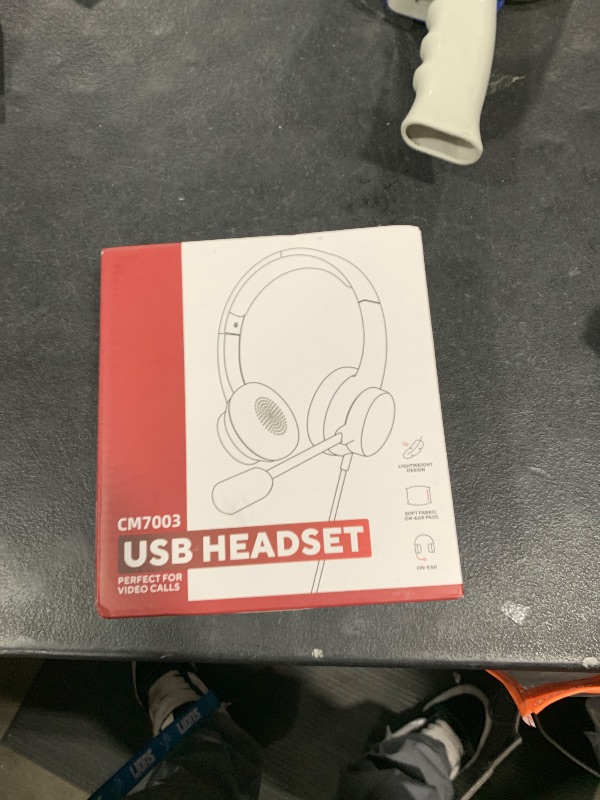 Photo 1 of Masajoy USB Headset with Microphone for PC, Wired Headphones with Mic USB Headset with Noise Cancelling Microphone, Computer Headset with Microphone for Home Office Online Class Teams Skype (White)