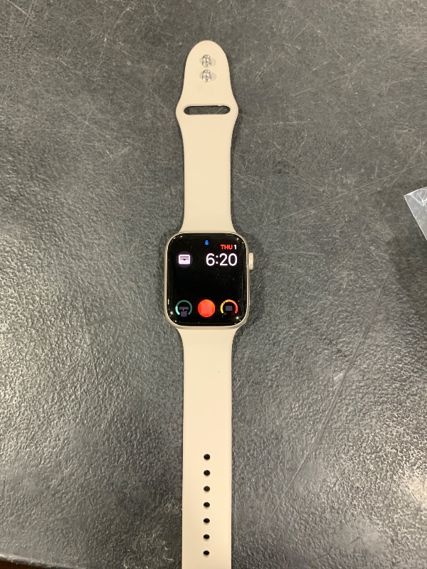 Photo 1 of Apple Watch SE (2nd Gen) (GPS, 44mm) - Starlight Aluminum Case with Starlight Sport Band, M/L (Renewed)