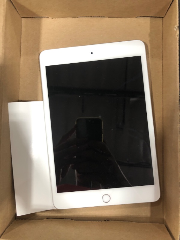 Photo 1 of Apple iPad mini 5th Generation, Wi-Fi, 256GB - Gold (Renewed)