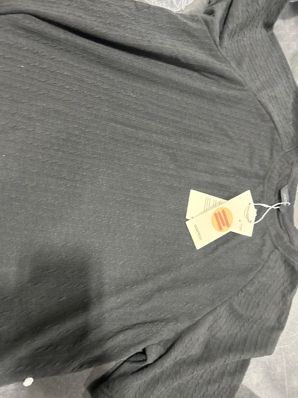 Photo 1 of WOMENS TOP  M