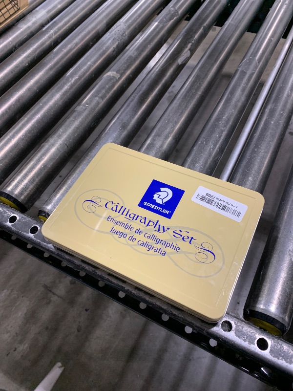 Photo 1 of STAEDTLER calligraphy pen set, ideal for all skill levels, 899 SM5, Assorted, 33 Piece Set