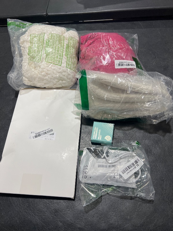 Photo 1 of bag of mixed items 