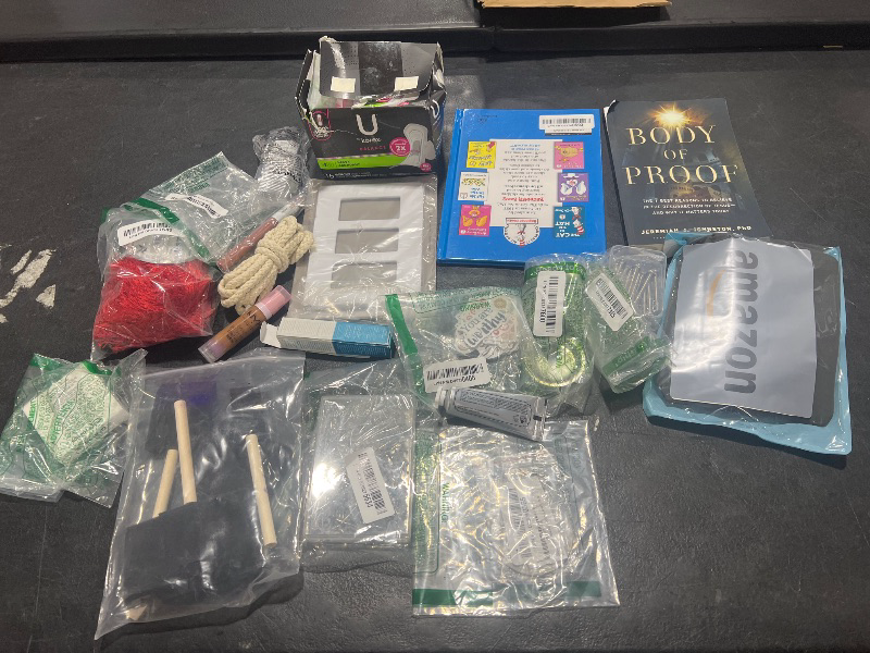 Photo 1 of bag of mixed items 