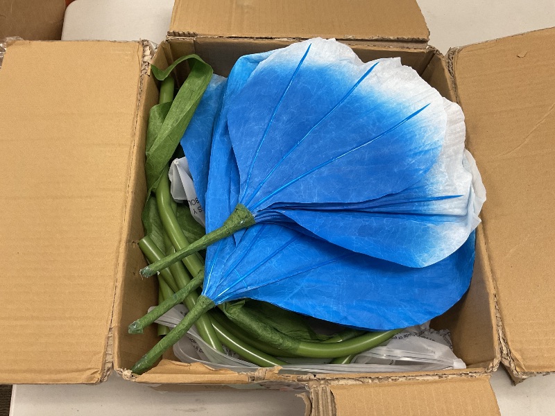 Photo 1 of 5.9 Ft Large Paper Artificial Flowers,Giant Flowers for Decoration,Standing Huge Handcrafted Poppy Flowers for Garden,Hotel,Office,Photography Props,Wedding,Art Gallery,Shop Window Display(B-Blue)