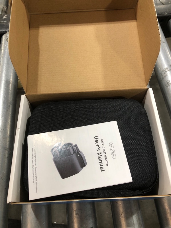 Photo 1 of NACS to CCS Adapter Tesla Supercharger Charging Stations for Ford EVs/GM/Rivia for V3/V4 DC 500A 1000V