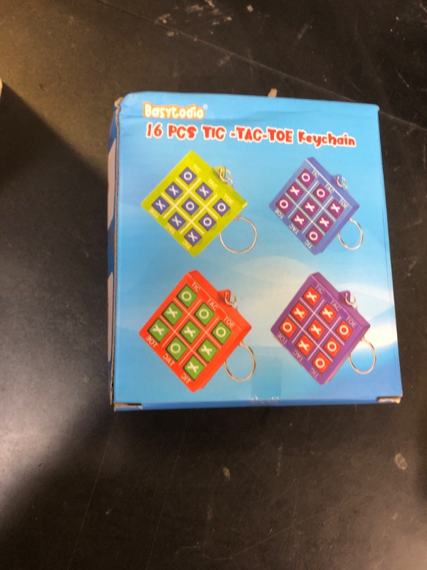 Photo 1 of 16 Pcs Tic Tac Toe Game Keychain Party Favors for Kids 4-8 8-12 Birthday Goodie Bags Stuffers Treasure Chest Prize Box Toys for Kids Classroom Rewards Return Gift Pinata Fillers Easter Basket Stuffers
