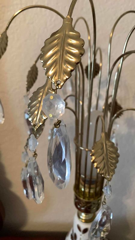Photo 1 of VINTAGE CRYSTAL FOUNTAIN ACCENT LAMP 19” TALL
