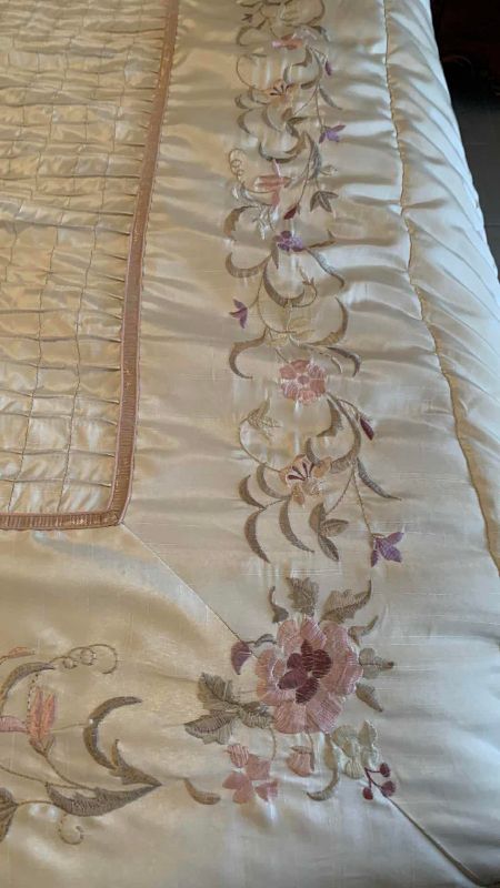 Photo 1 of QUEEN SIZE BEDDING AND BED STORY MATTRESS