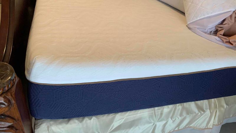 Photo 1 of QUEEN SIZE BEDDING AND BED STORY MATTRESS