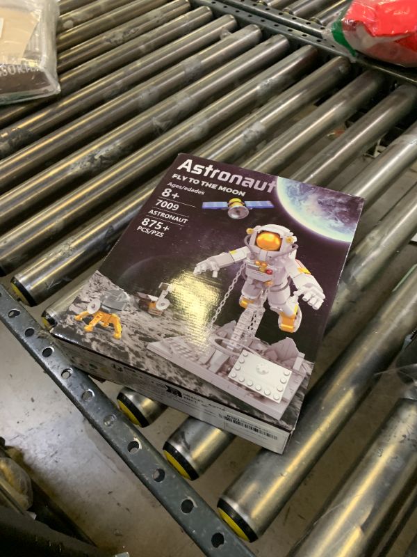 Photo 1 of Space Astronaut Building Block Sets, Compatible with Lego Space Sets for Adult, Astronaut Model Kits, Best Collectible Toys for Boys Age 8-14, Idea Space Gift Birthday Xmas Christmas(875 Pcs)
