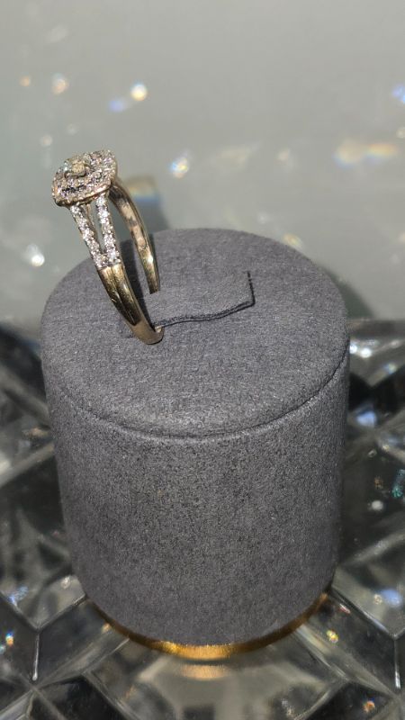 Photo 1 of 14K YELLOW GOLD W. .50CT DIAMOND RING-3G SIZE 9