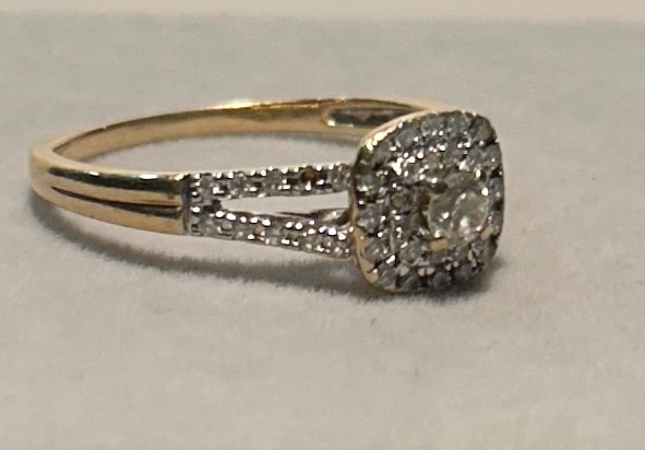 Photo 1 of 14K YELLOW GOLD W. .50CT DIAMOND RING-3G SIZE 9 #4