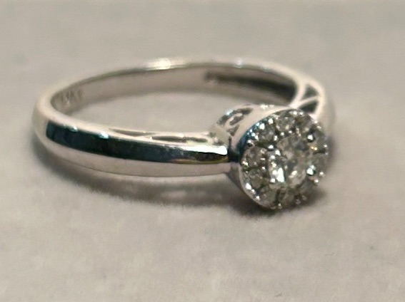 Photo 1 of 14K WHITE GOLD W. .25CT DIAMOND RING-2.56G SIZE 6 3/4 #14