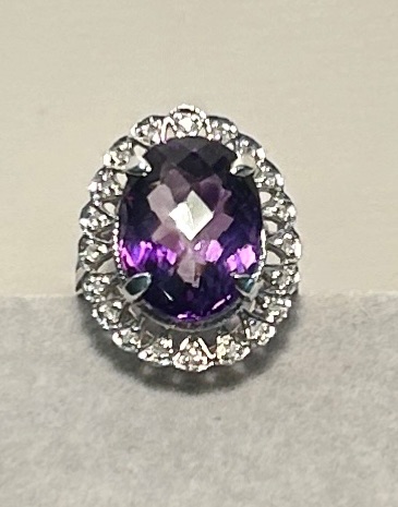 Photo 1 of 10K WHITE GOLD W. 10CT AMETHYST & .15CT DIAMOND RING-6G SIZE 7 #15