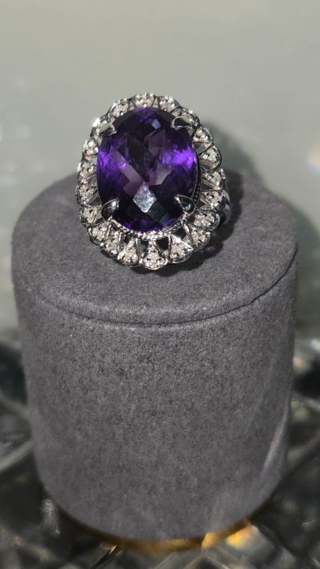 Photo 1 of 10K WHITE GOLD W. 10CT AMETHYST & .15CT DIAMOND RING-6G SIZE 7