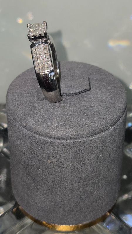 Photo 1 of 14K WHITE GOLD W. 1.25CT DIAMOND RING-5.7G SIZE 6 3/4