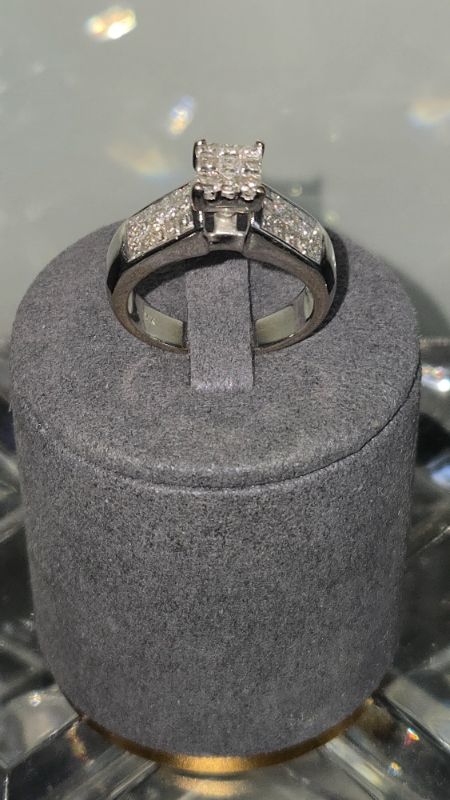 Photo 1 of 14K WHITE GOLD W. 1.25CT DIAMOND RING-5.7G SIZE 6 3/4