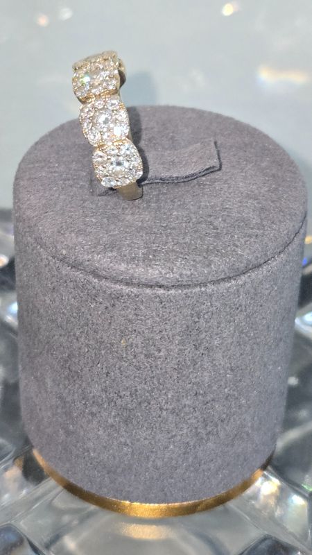 Photo 1 of 14K YELLOW GOLD W. 1CT DIAMOND RING-3G SIZE 5