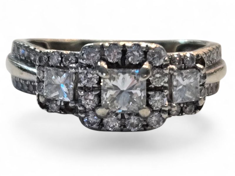 Photo 1 of 14K WHITE GOLD W. 1CT DIAMOND RING-4G SIZE 5 1/2 #25