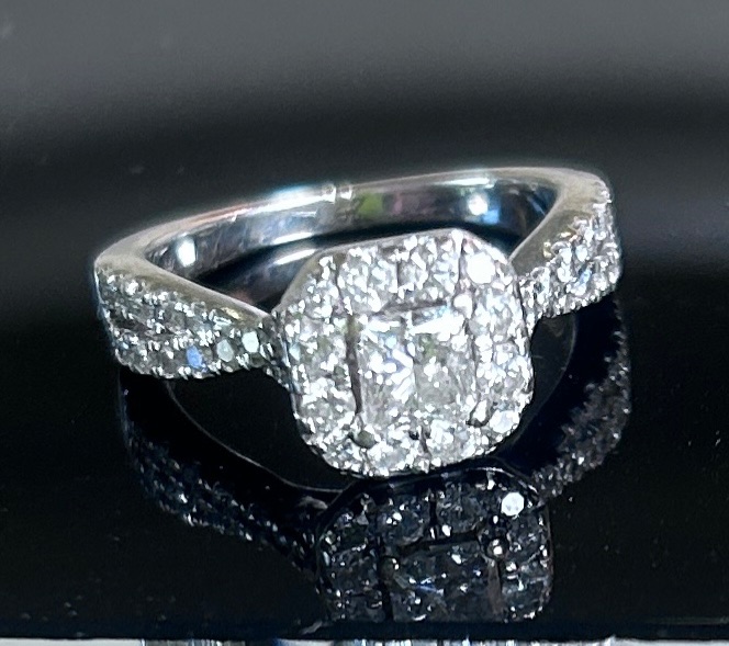 Photo 1 of 14K WHITE GOLD W. 1CT DIAMOND RING-4G SIZE 5 1/2 #26