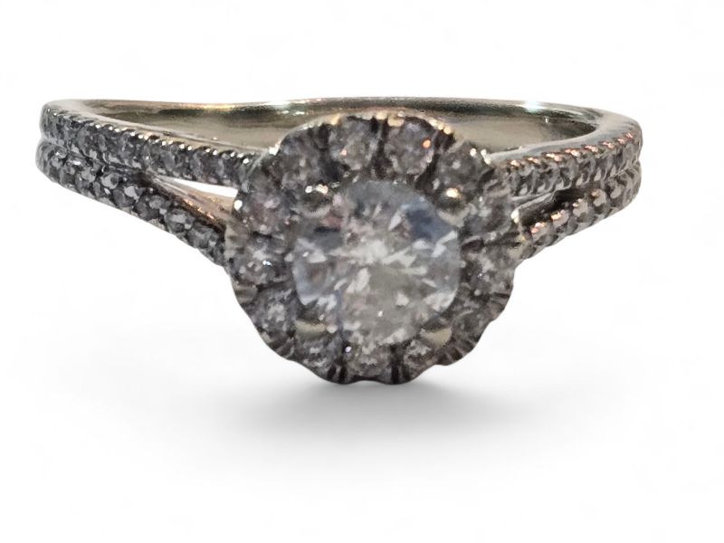 Photo 1 of 14K WHITE GOLD W. .50CT CENTER CUT & .50 SURROUNDING DIAMOND RING-3G SIZE 6 1/4 #28