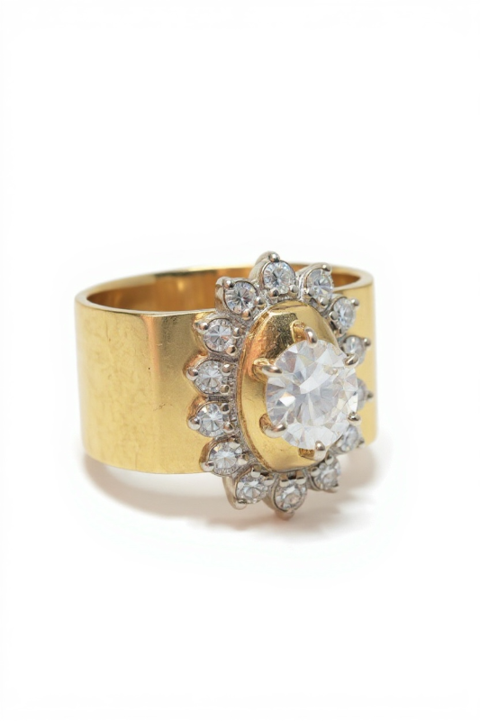 Photo 1 of 14K YELLOW GOLD W. 1CT CENTER DIAMOND .50 SURROUNDING DIAMOND RING-10G SIZE 6 1/2 #23