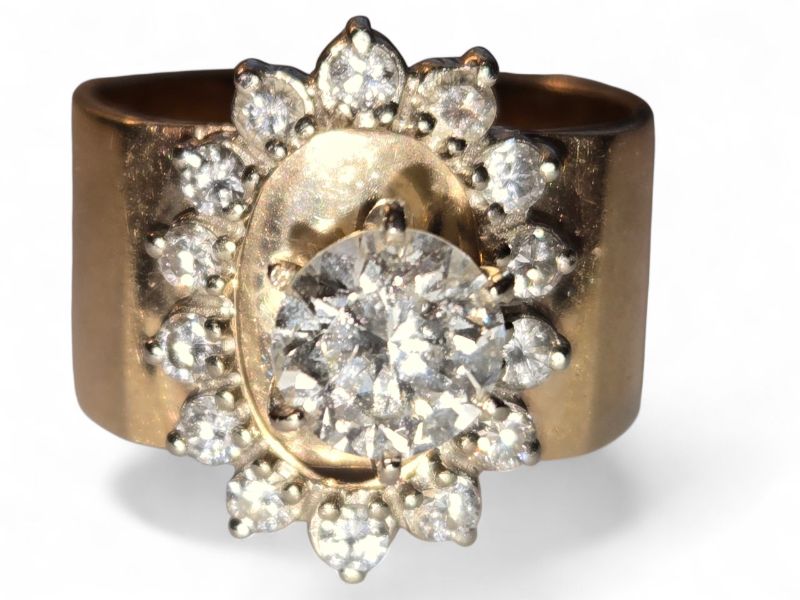 Photo 1 of 14K YELLOW GOLD W. 1CT CENTER DIAMOND .50 SURROUNDING DIAMOND RING-10G SIZE 6 1/2 #23