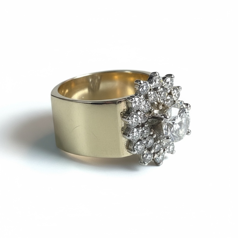 Photo 1 of 14K YELLOW GOLD W. 1CT CENTER DIAMOND .50 SURROUNDING DIAMOND RING-10G SIZE 6 1/2 #23