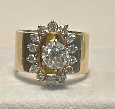 Photo 1 of 14K YELLOW GOLD W. 1CT CENTER DIAMOND .50 SURROUNDING DIAMOND RING-10G SIZE 6 1/2 #23