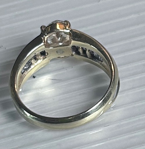 Photo 1 of 14K YELLOW GOLD W. 1CT OVAL DIAMOND & .50CT BAGUETTE DIAMOND RING-4.4G SIZE 6 #27