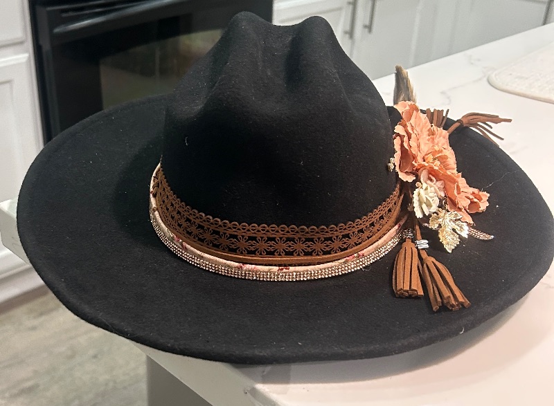 Photo 4 of NEW- CUSTOM 100% WOOL BLACK COWBOY HAT WOMENS LARGE ( ALL ACCESSORIES ARE REMOVABLE AND INTERCHANGEABLE)