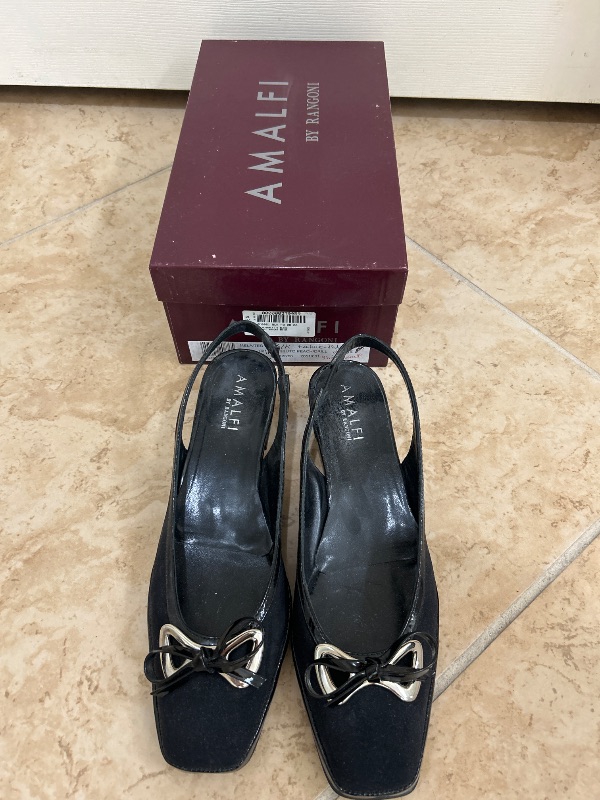 Photo 1 of BLACK AMALFI WOMEN'S SLING BACKS SIZE 8N)