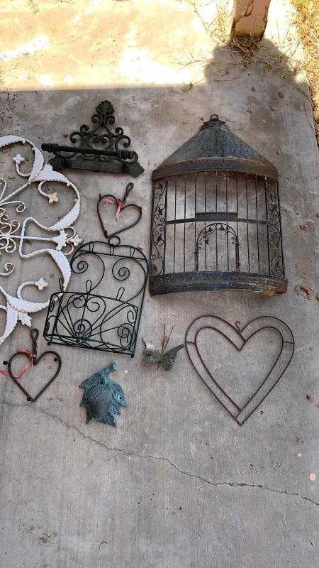 Photo 1 of METAL YARD WALL DECOR