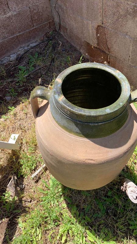 Photo 1 of EARTHENWARE VASE 26”