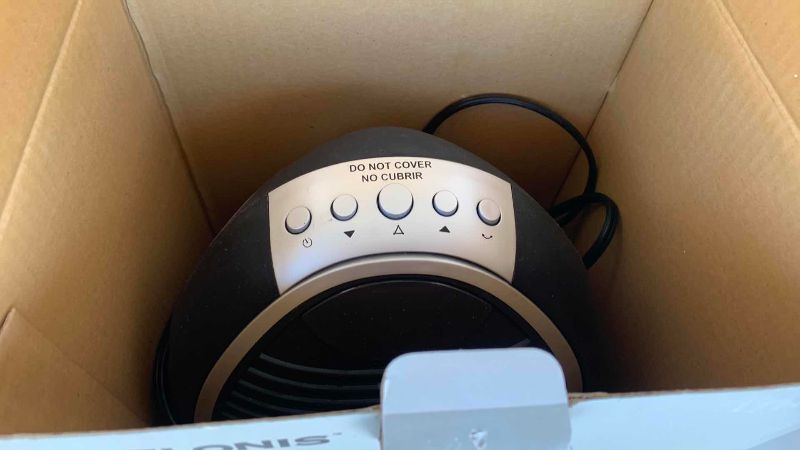 Photo 1 of PELONIS DIGITAL FAN-FORCED HEATER
